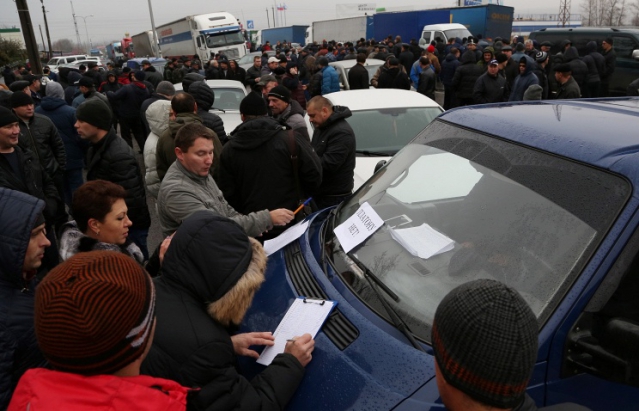 Росавтодор призвал дальнобойщиков не митинговать